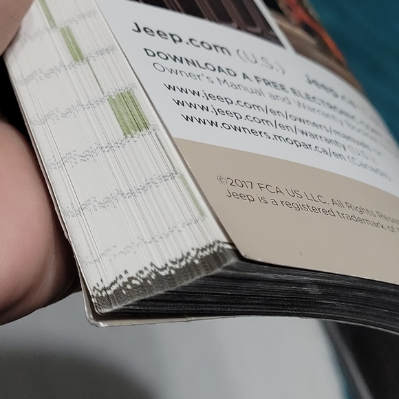 2017 Jeep Renegade User Guide - Replacement Jeep Users Manual Great Condition - Picture 8 of 8